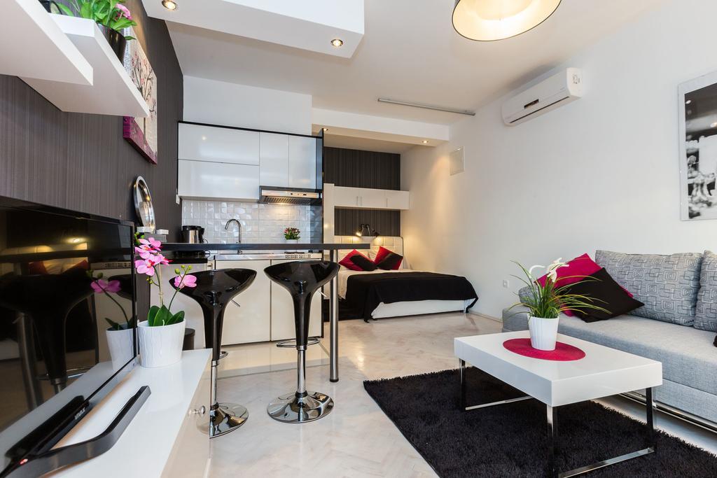 Apartments Elizabeth ビオグラード・ナ・モル 部屋 写真